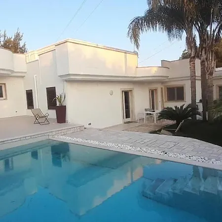 Con Piscina Aria Di Sole 4* Francavilla Fontana
