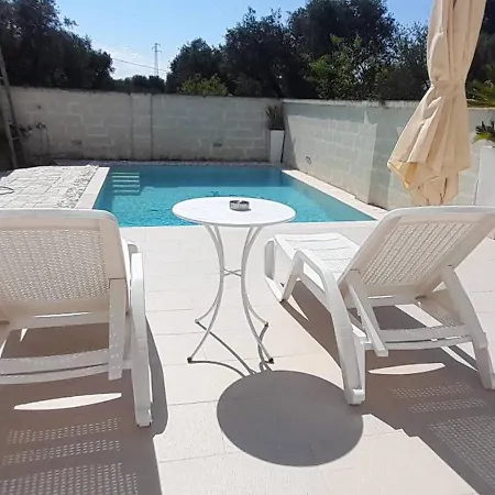 Aparthotel Con Piscina Aria Di Sole *