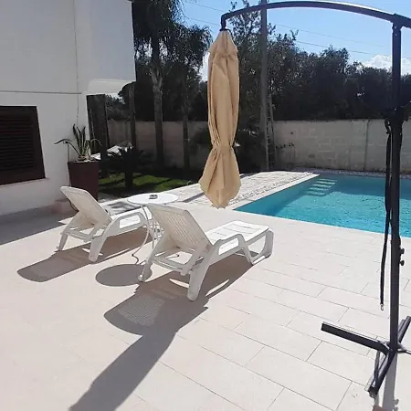 Con Piscina Aria Di Sole Aparthotel Francavilla Fontana